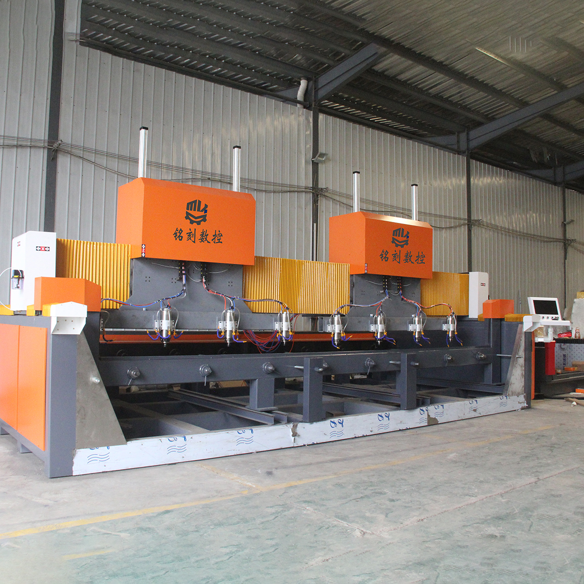 High-Efficiency 8 Spindles Engraving Machine – mingkcnc.com